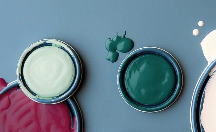 Kate Smith pick the best paint color at Hirshfields