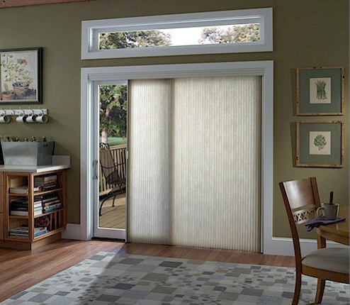 picture of sliding glass door window treatment